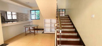 5bdrm Villa in Lavington for sale - Image 6