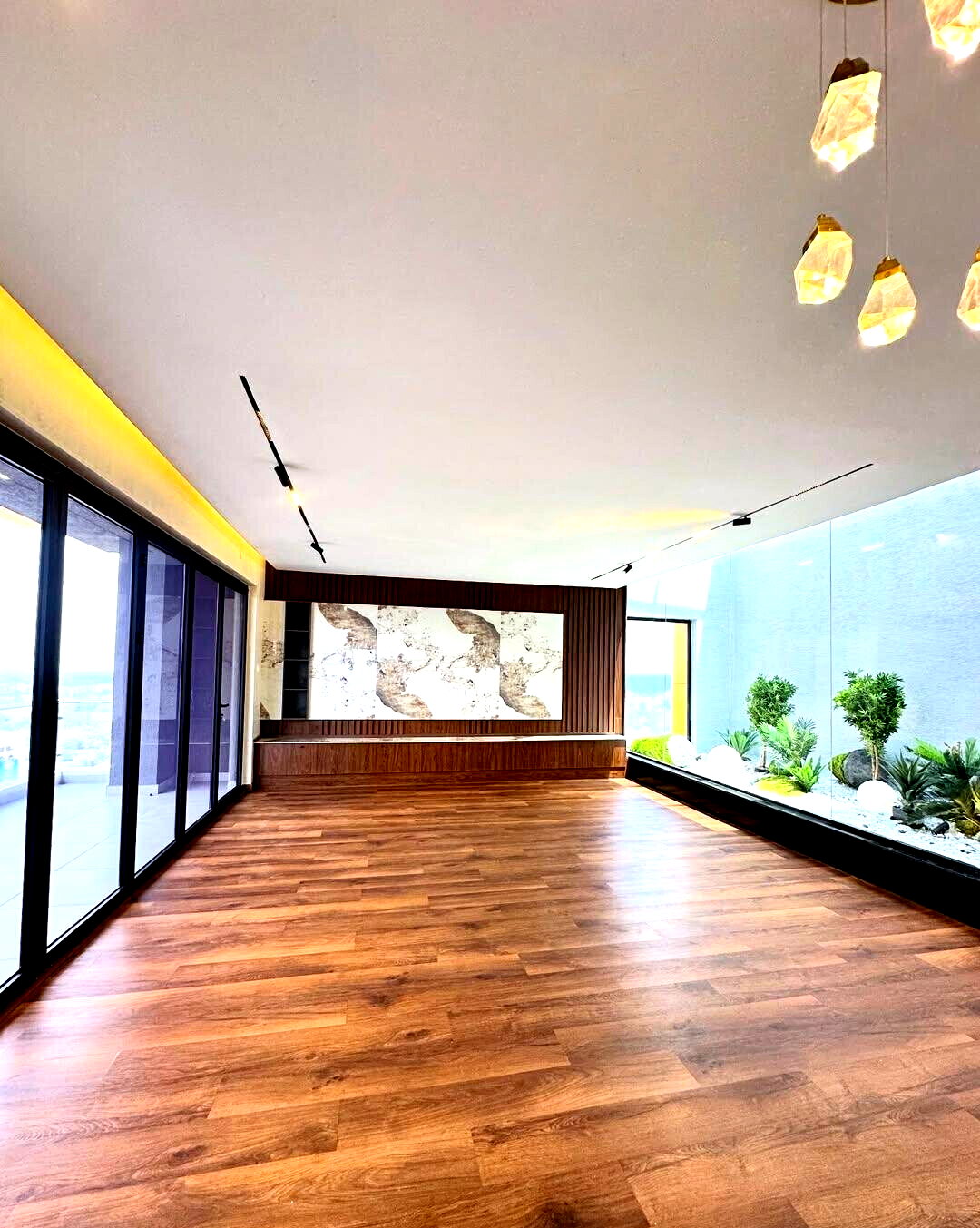 5-Bed Penthouse with Heated Pool & DSQ - Kilimani