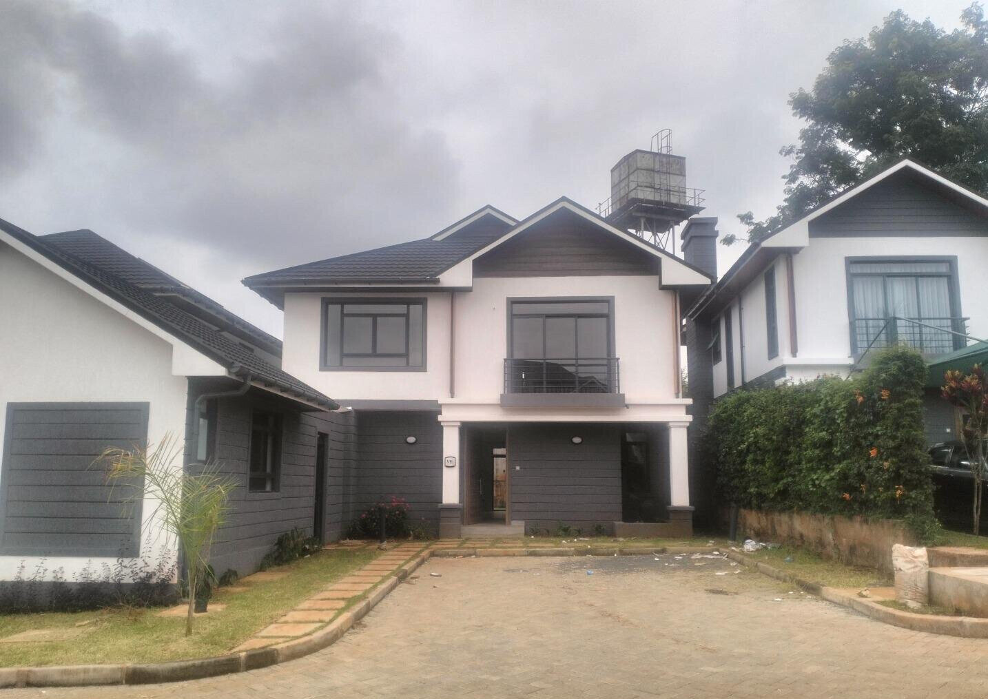 4BR Townhouse with DSQ & Beautiful Garden - Kiambu Gated Community