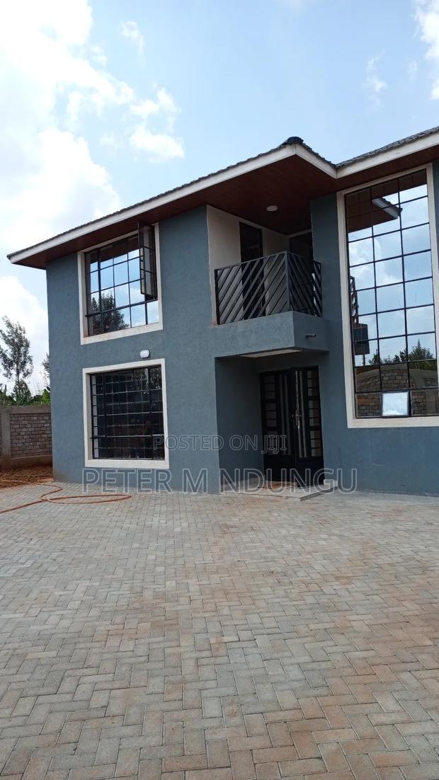 4bdrm Maisonette in Gachororo for sale