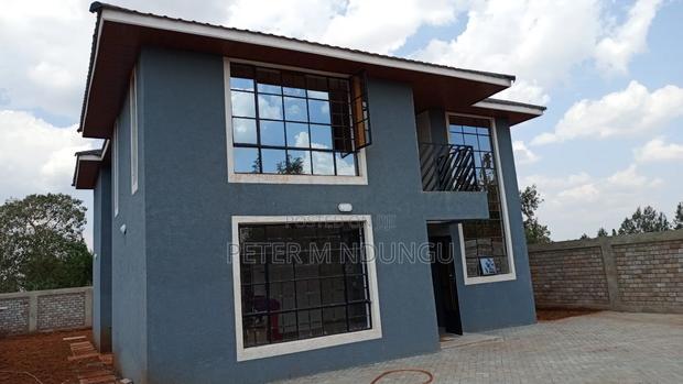 4bdrm Maisonette in Gachororo for sale