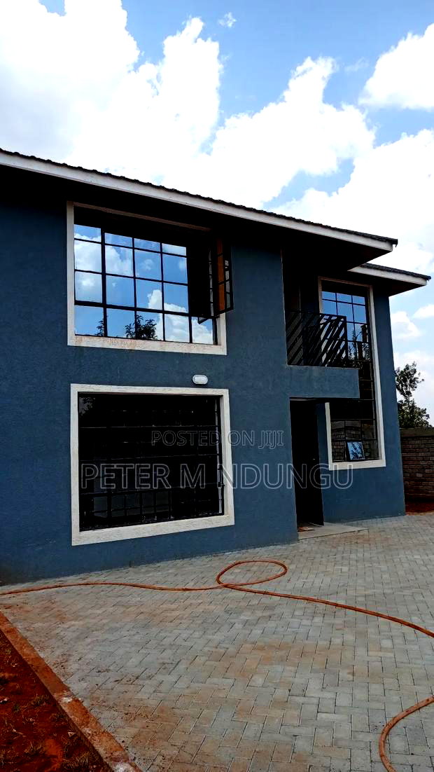 4bdrm Maisonette in Gachororo for sale