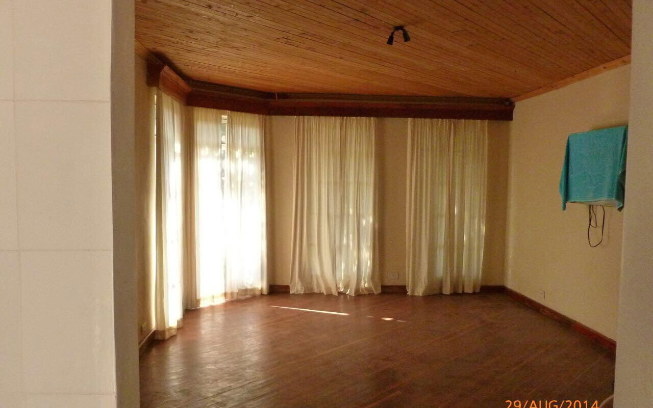 3-Bed Muthaiga Townhouse with Guesthouse & Staff Quarters