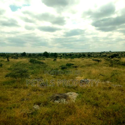 Prime 180 Acres for Sale in Isinya Kajiado Highway - Image 3