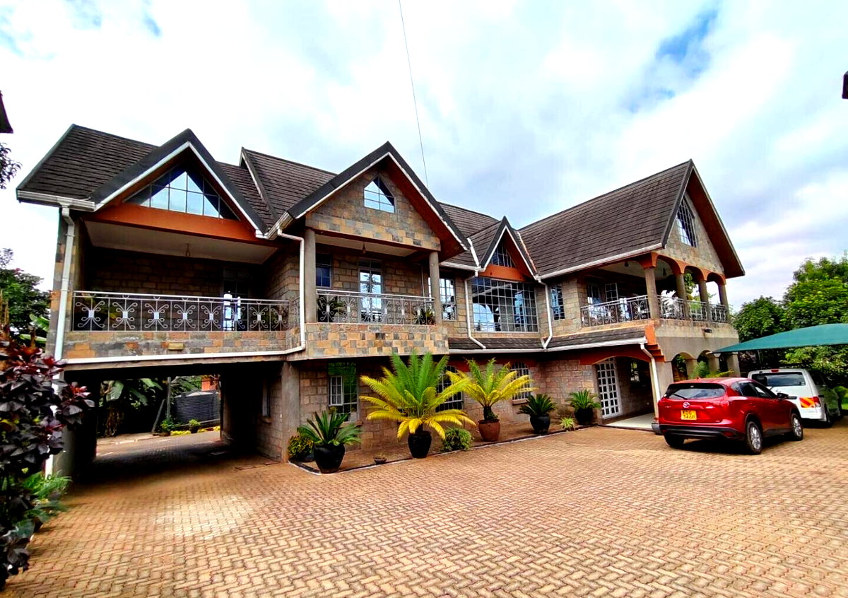 5 En-Suite Villa with Pool & Office on ½ Acre - Kitisuru