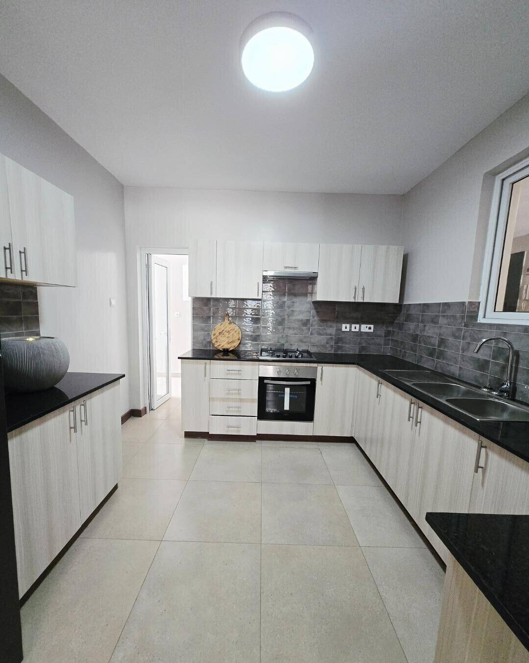 2BR Apartment on 6.2 Acres with Lift & Borehole - Syokimau