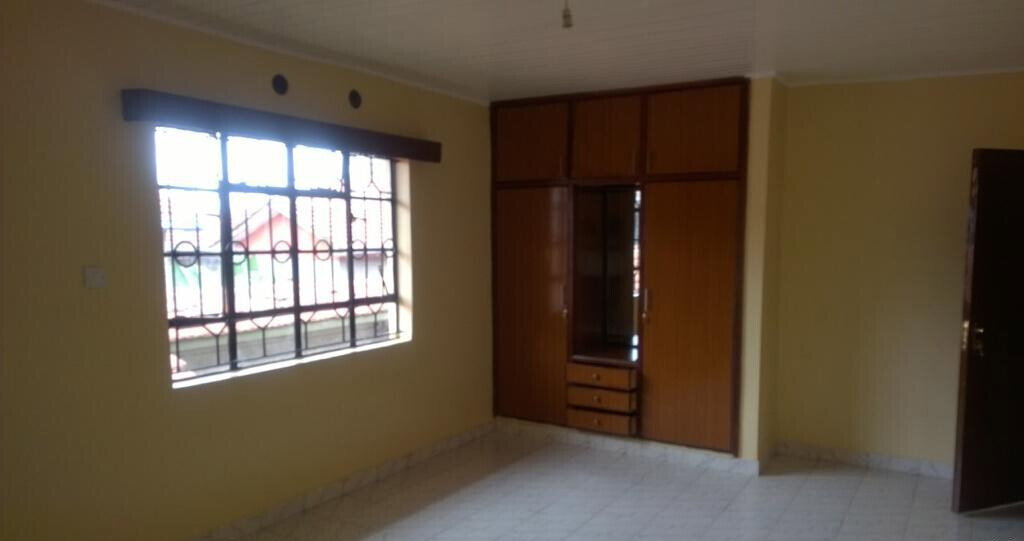 4BR Townhouse with DSQ & 2 Water Tanks – Langata