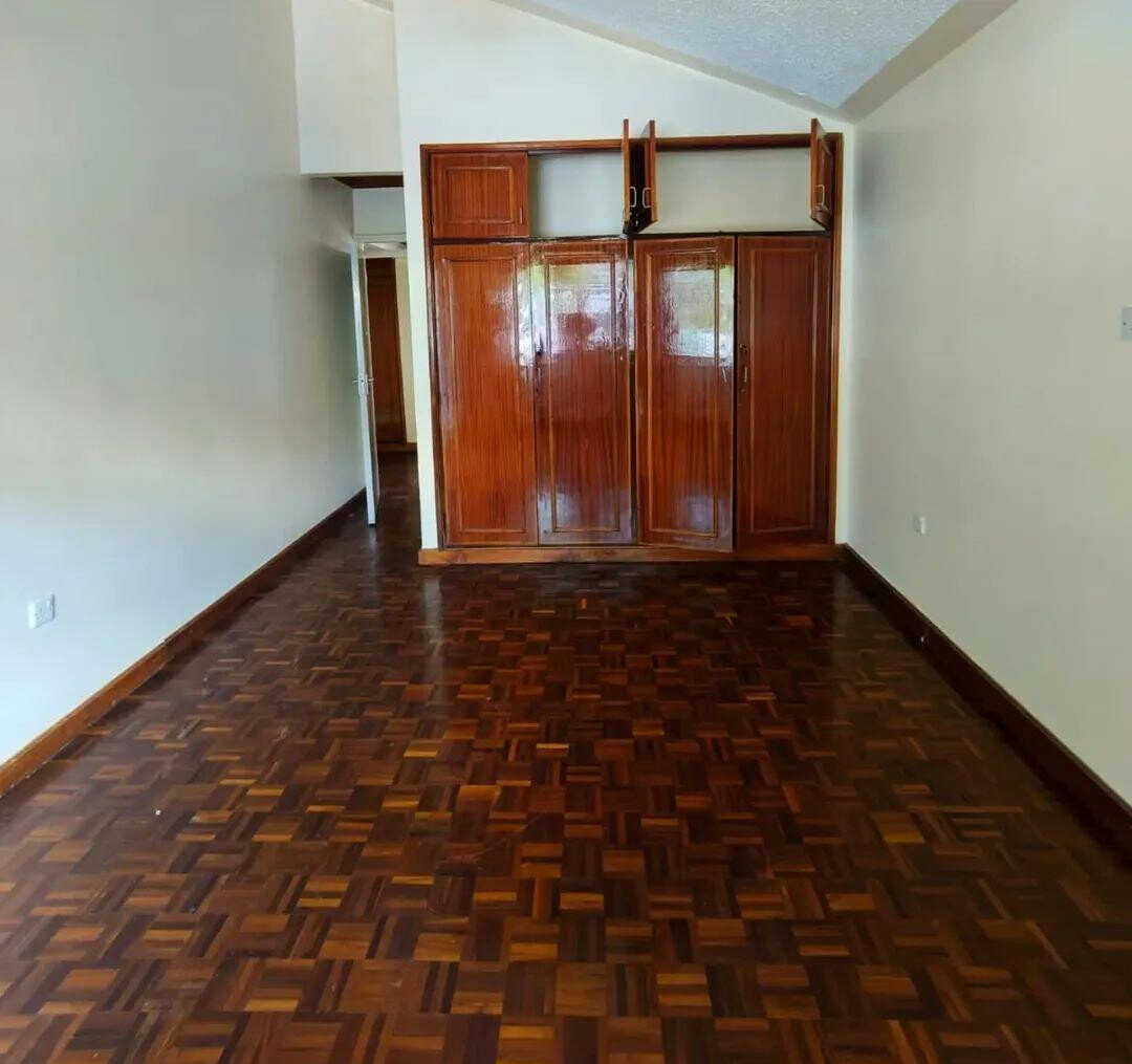 Corner Townhouse with Private Garden & DSQ - Kilimani