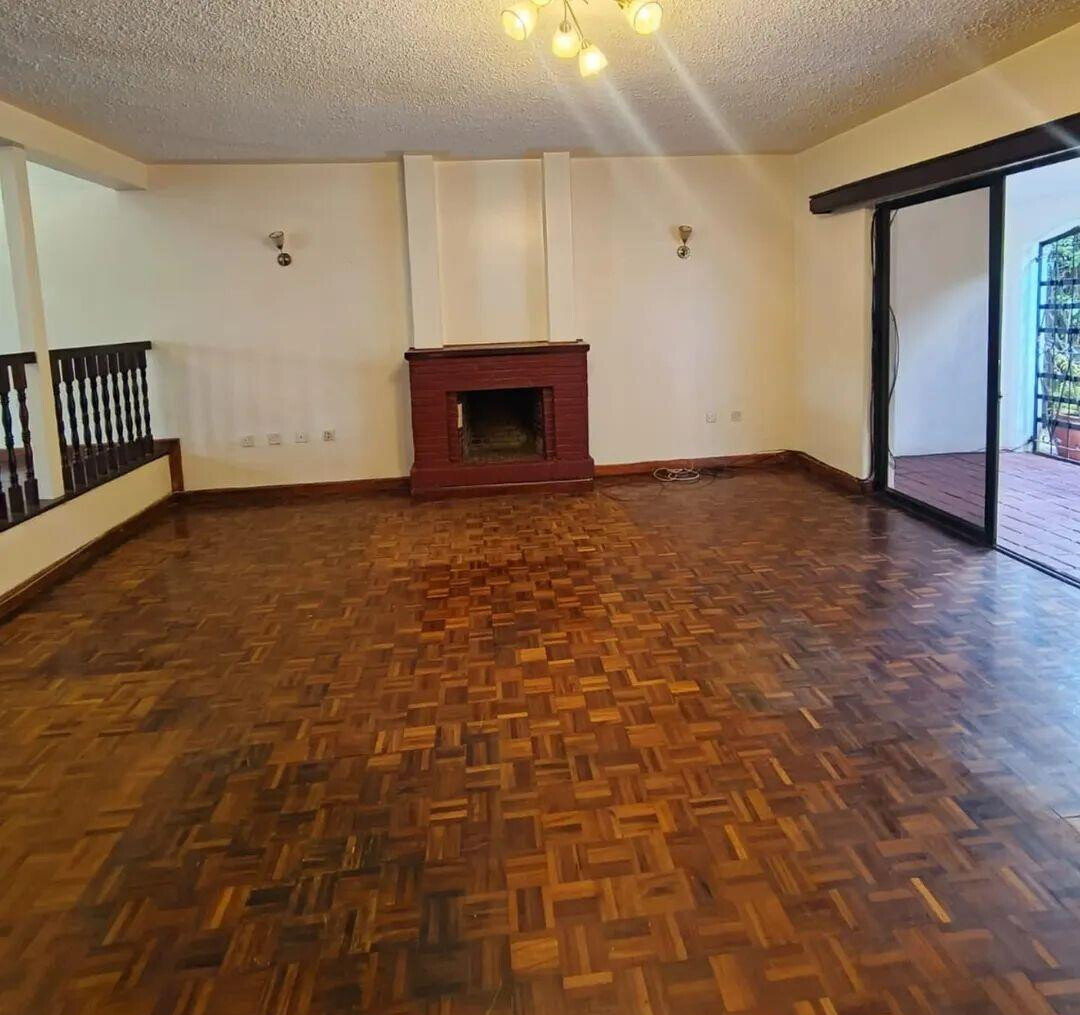 Corner Townhouse with Private Garden & DSQ - Kilimani
