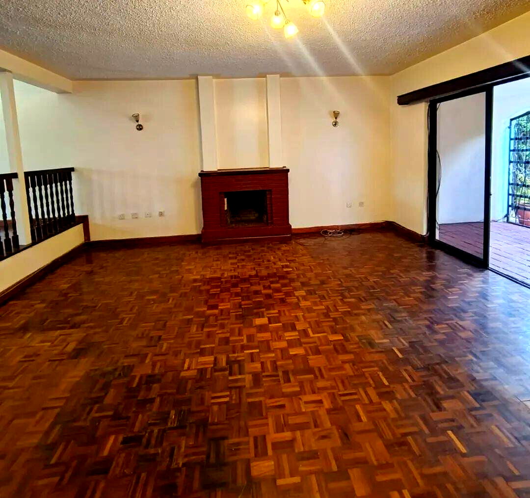 Corner Townhouse with Private Garden & DSQ - Kilimani
