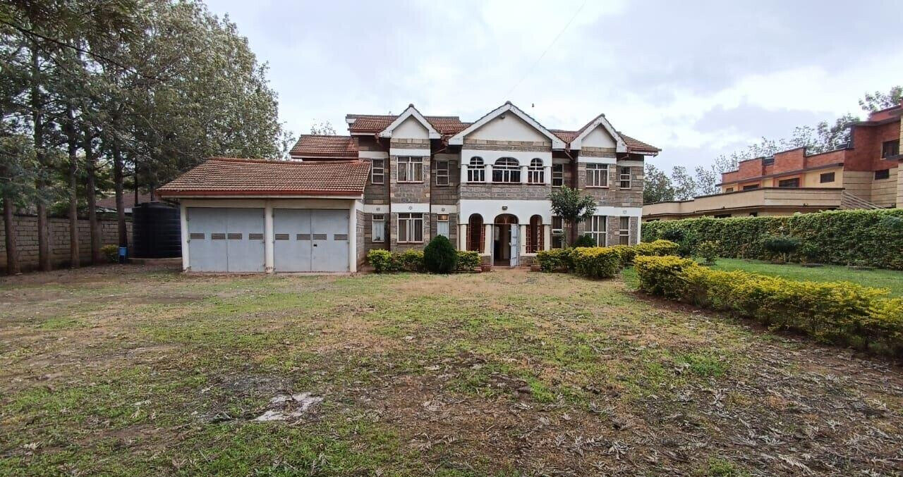 6-Ensuite Colonial Townhouse with Expansive Garden – Karen