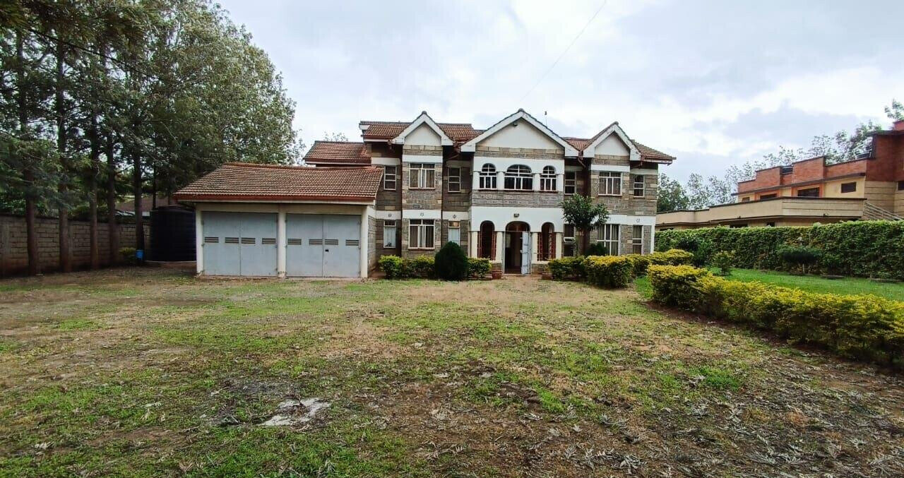 6-Ensuite Colonial Townhouse with Expansive Garden – Karen