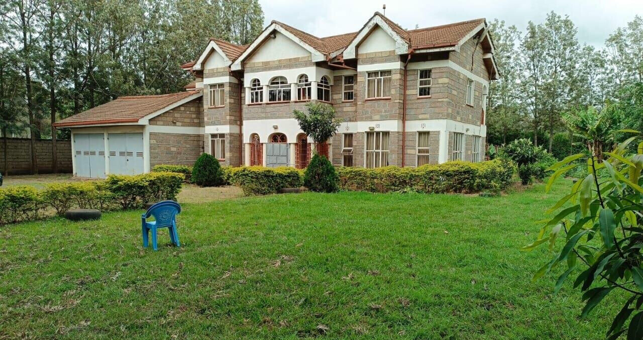 6-Ensuite Colonial Townhouse with Expansive Garden – Karen