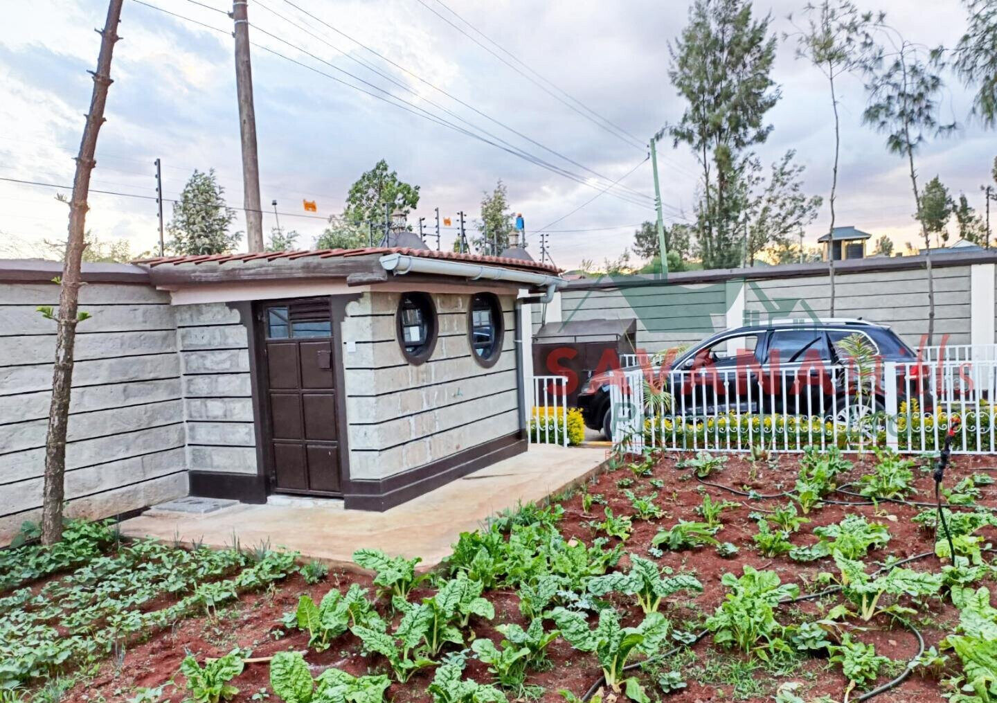 9-Bedroom Mansion on 0.25 Acre with Title Deed - Kitengela