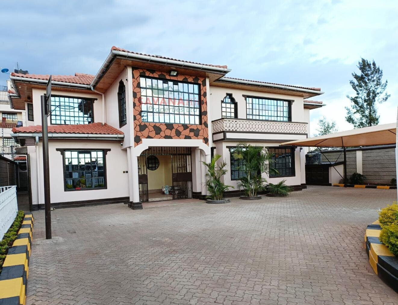 9-Bedroom Mansion on 0.25 Acre with Title Deed - Kitengela