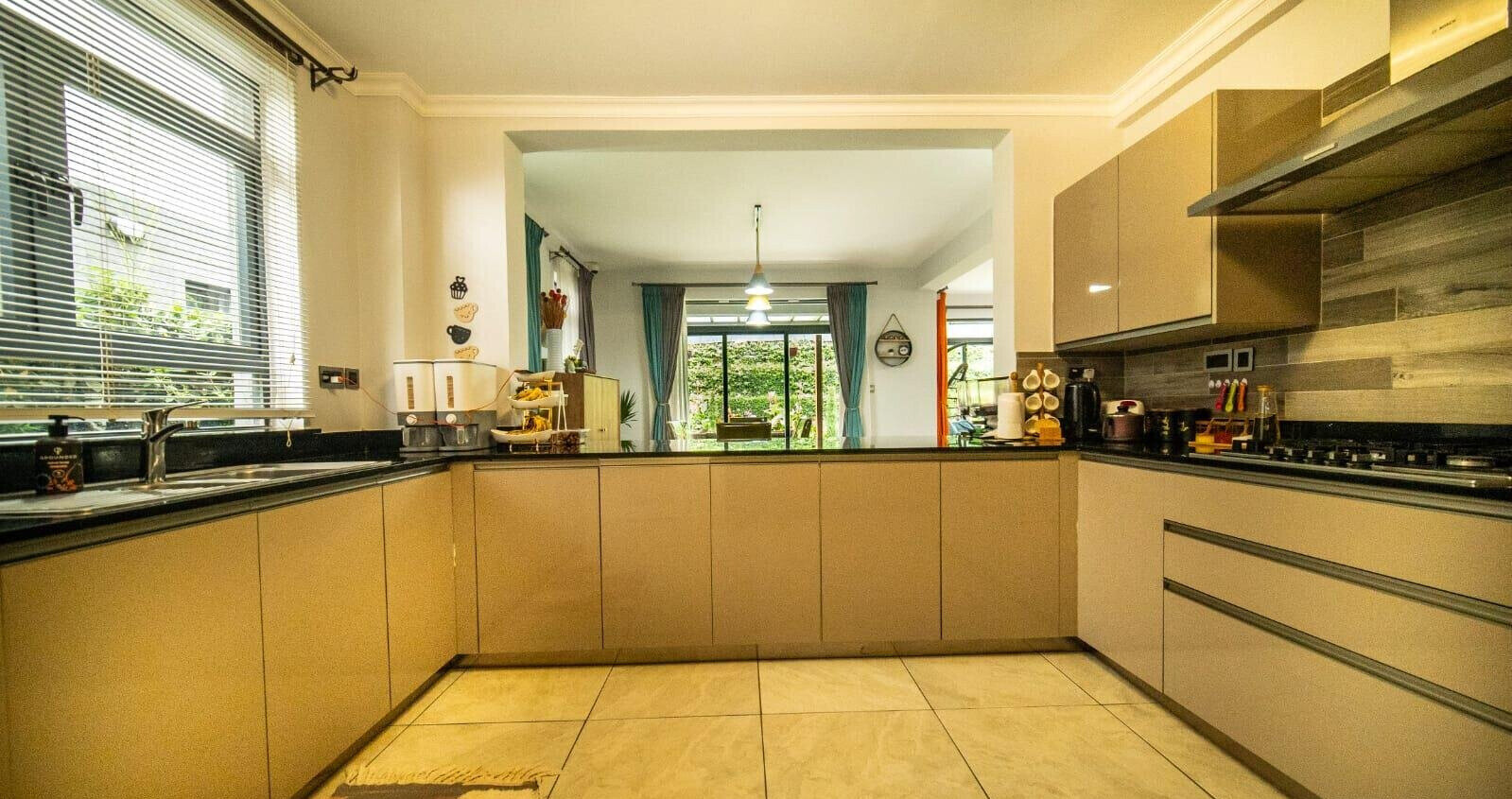 4BR All-Ensuite Villa with Resort Amenities - Runda
