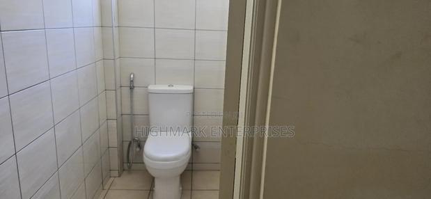 5000 Sq Ft Godown for Sale:Athiriver