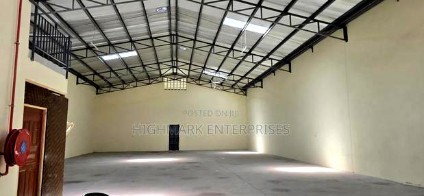 5000 Sq Ft Godown for Sale:Athiriver
