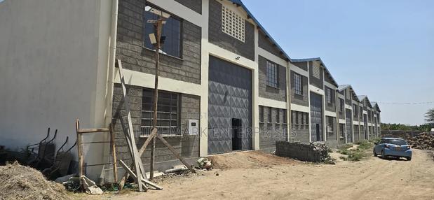 5000 Sq Ft Godown for Sale:Athiriver