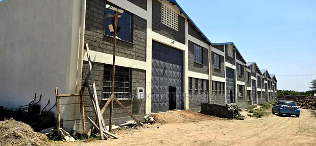 5000 Sq Ft Godown for Sale:Athiriver