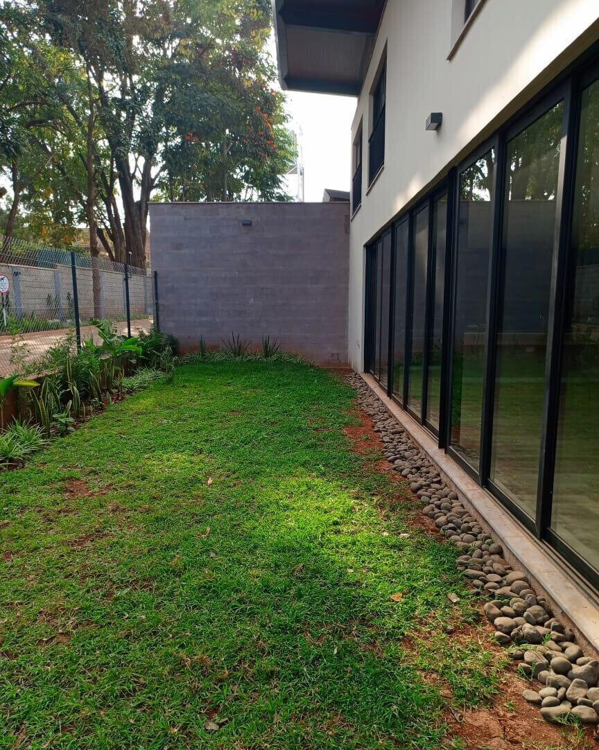 4BR All-Ensuite Townhouse with Residents' Lounge & Gym - Ridgeways