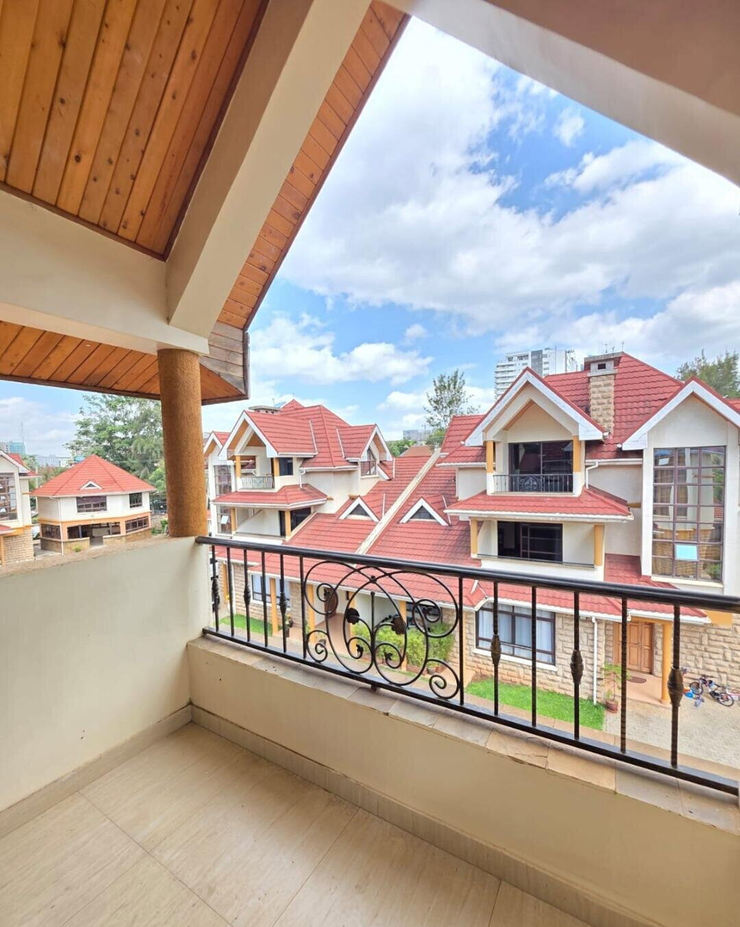5BR Townhouse with Garden at KSh 72M