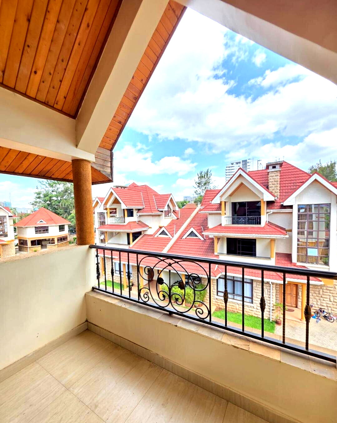 5BR Townhouse with Garden at KSh 72M