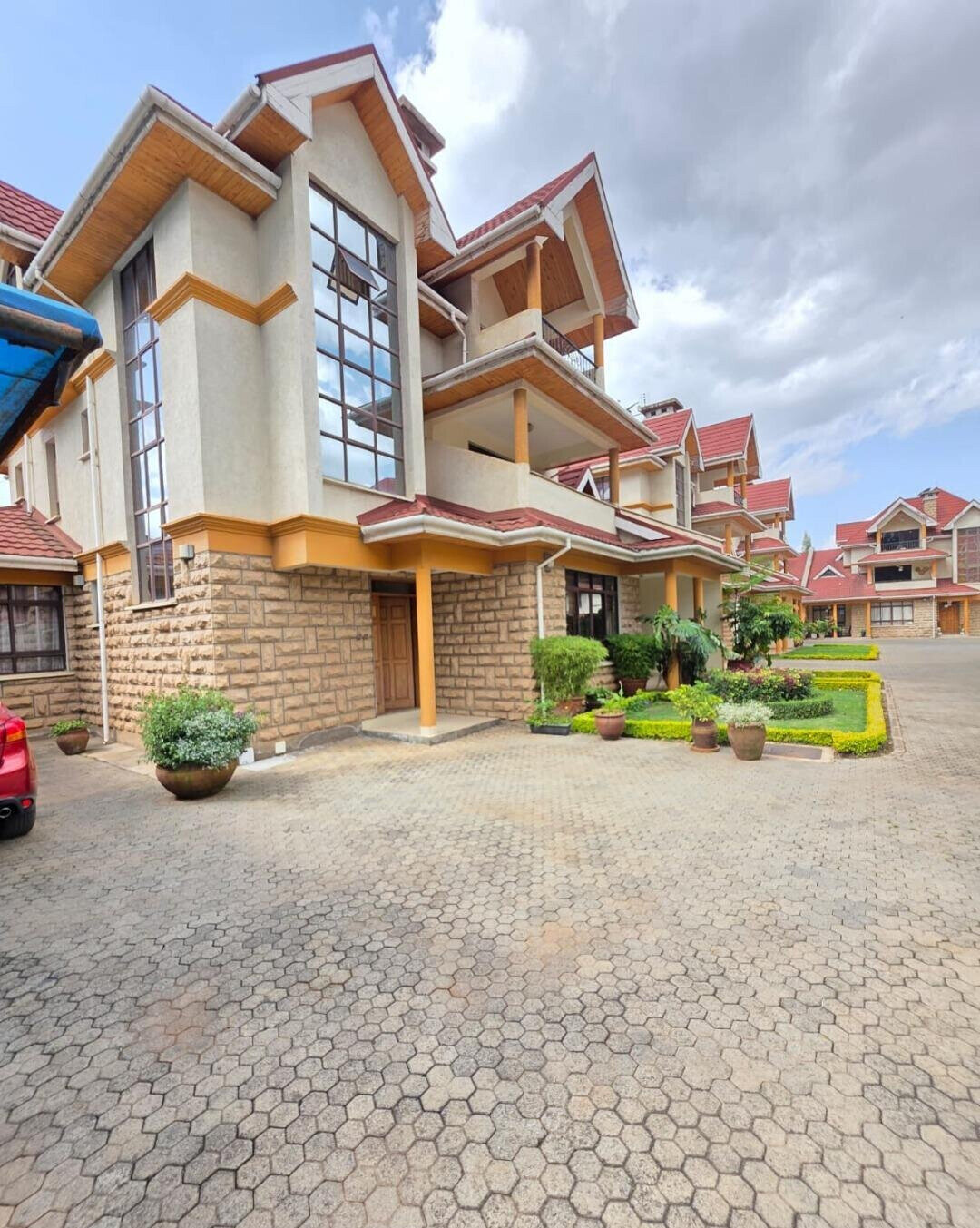 5BR Townhouse with Garden at KSh 72M