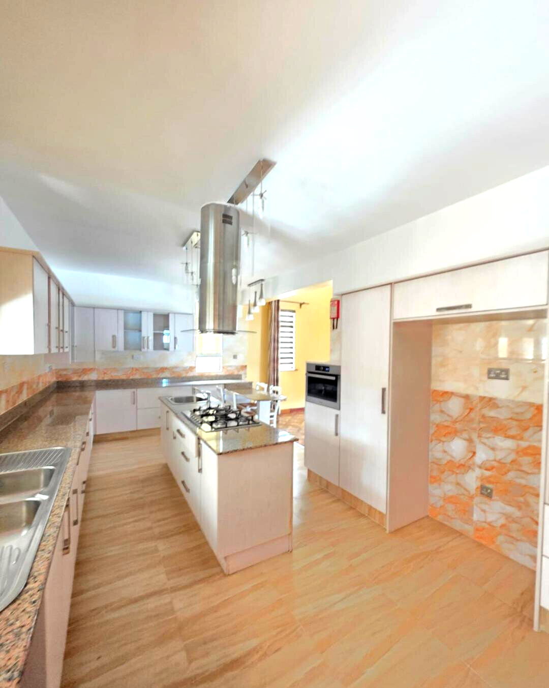 5BR Townhouse with Garden at KSh 72M