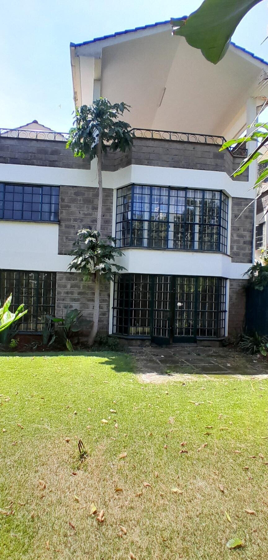 4-Bed Townhouse with Study & DSQ - Spring Valley