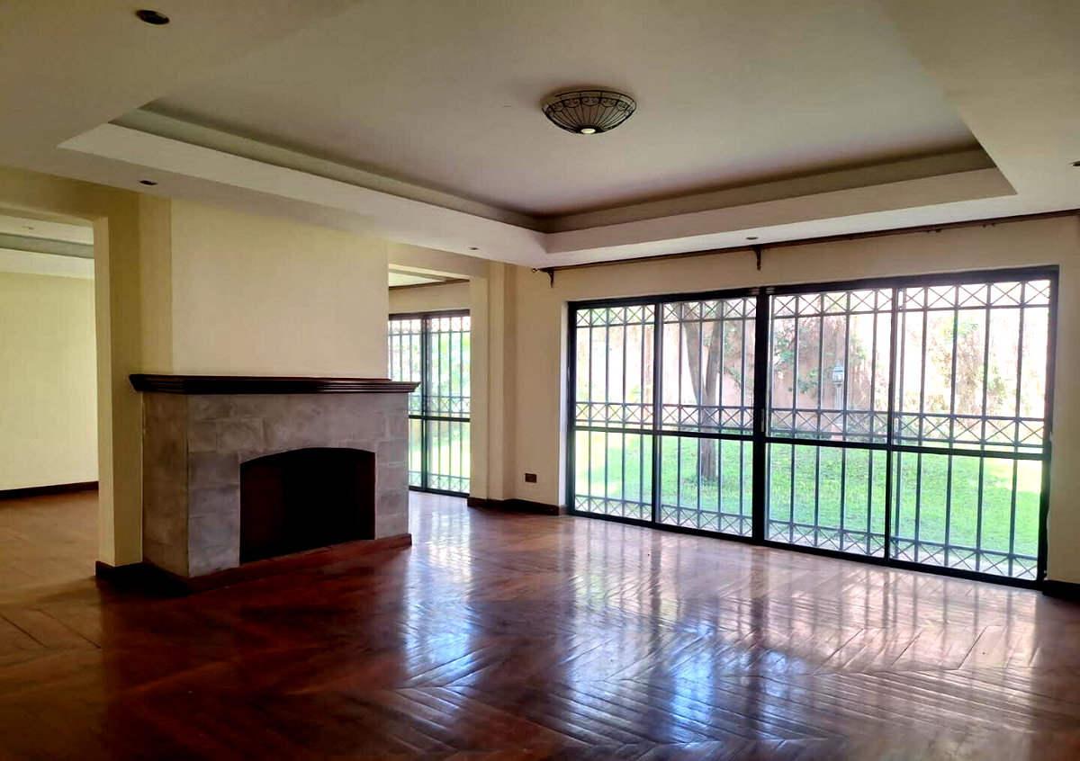 5BR All-Ensuite Townhouse with Fireplace & Staff Quarters - Lavington