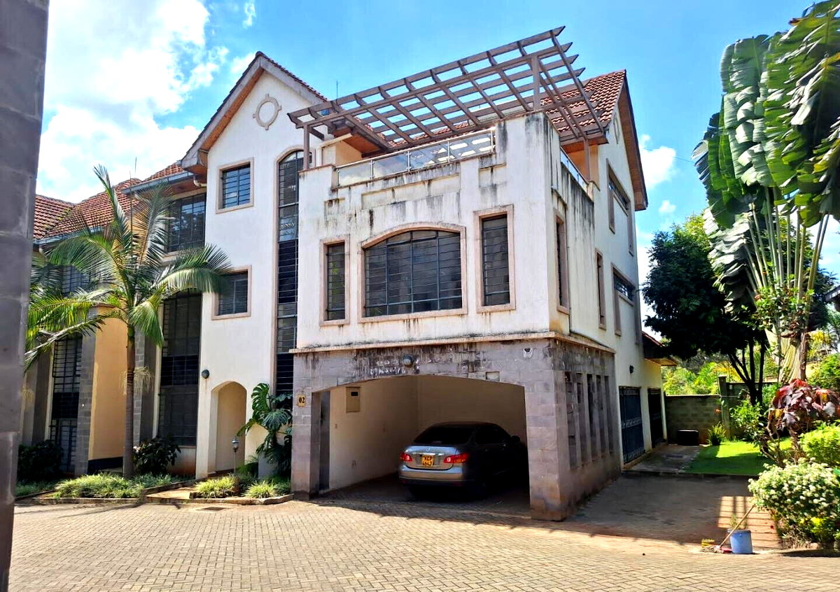 5BR All-Ensuite Townhouse with Fireplace & Staff Quarters - Lavington