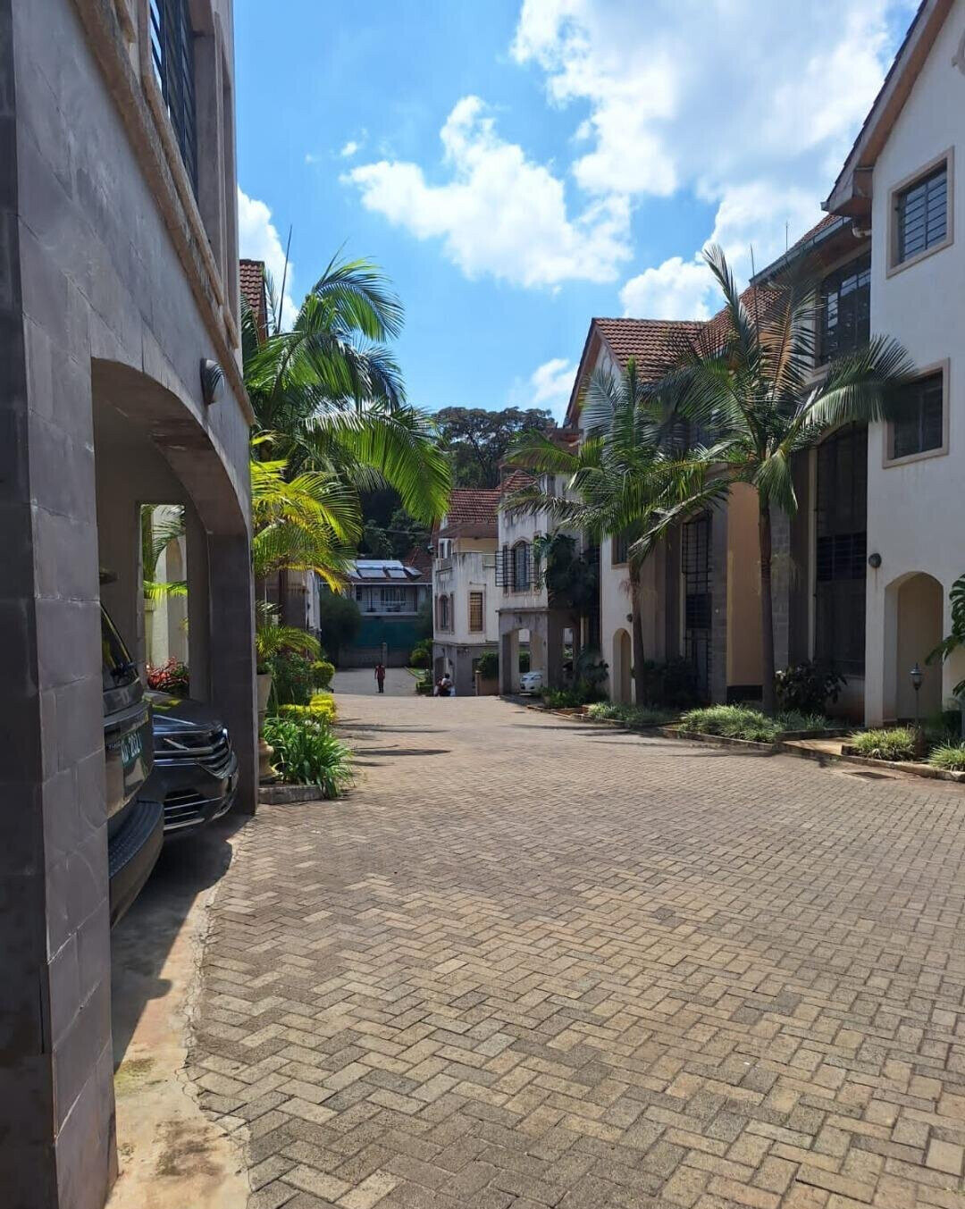 5BR All-Ensuite Townhouse with Fireplace & Staff Quarters - Lavington