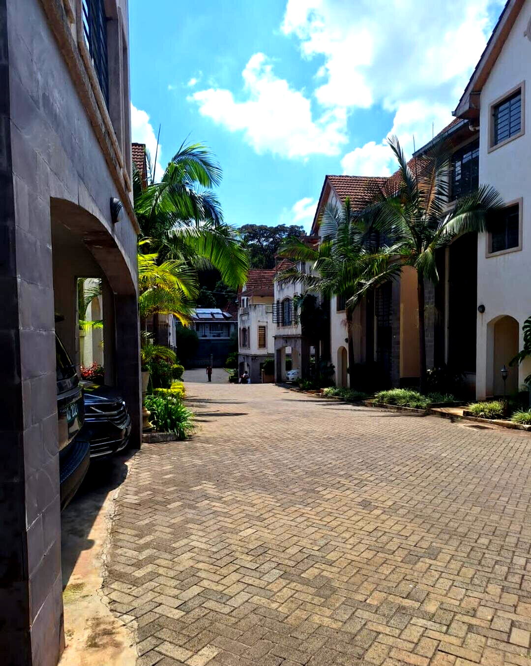 5BR All-Ensuite Townhouse with Fireplace & Staff Quarters - Lavington