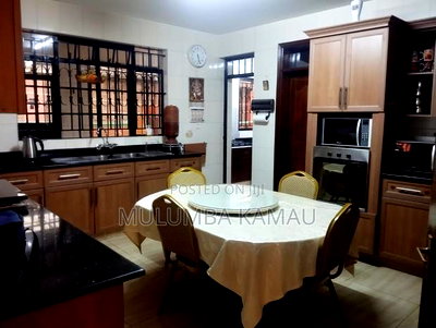 Furnished 4bdrm Apartment in Parklands for sale - Image 6