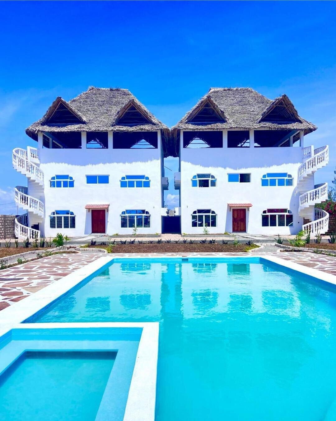 3BR All-Ensuite Villa with Pool, 1-Min Walk to Watamu Beach