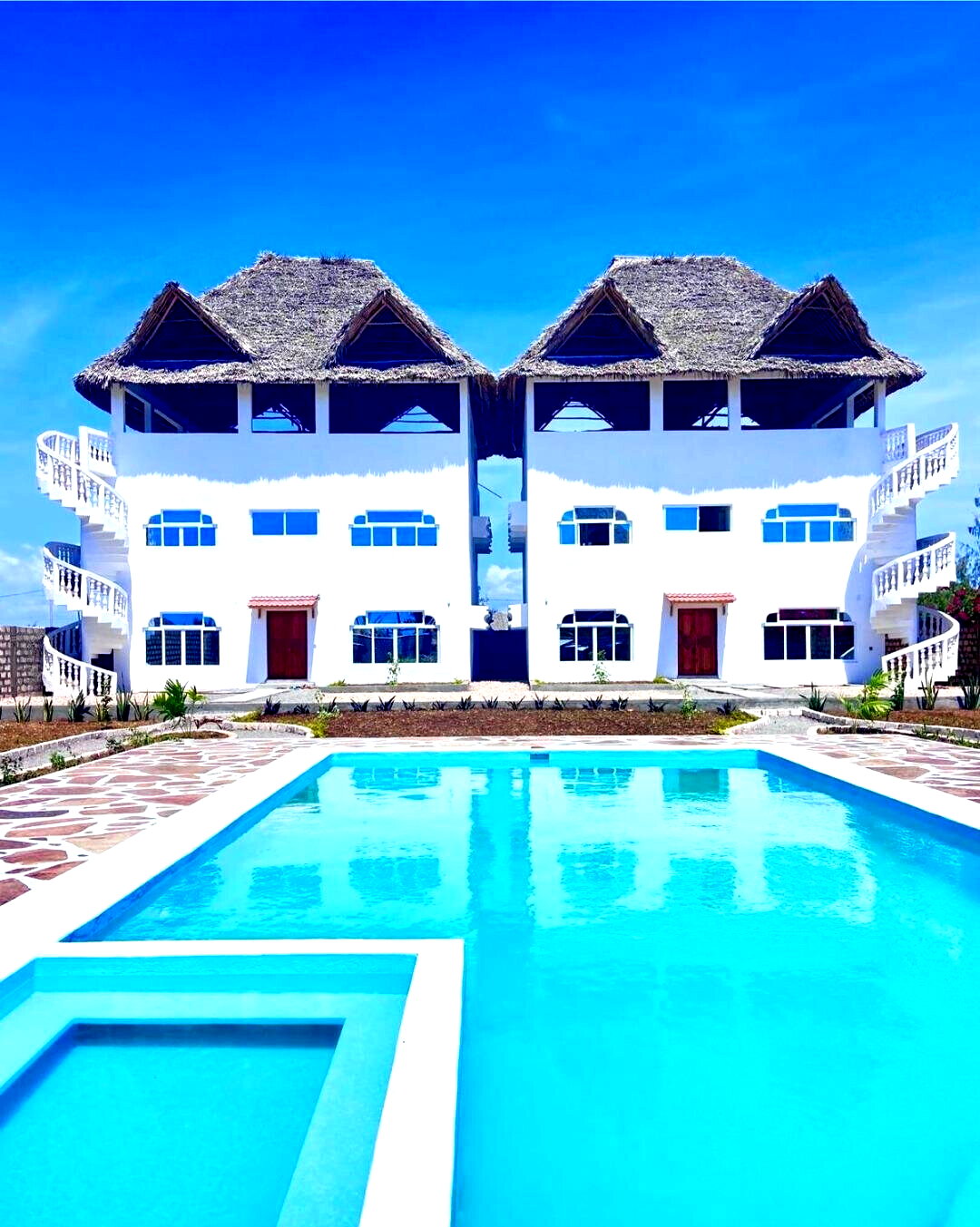 3BR All-Ensuite Villa with Pool, 1-Min Walk to Watamu Beach