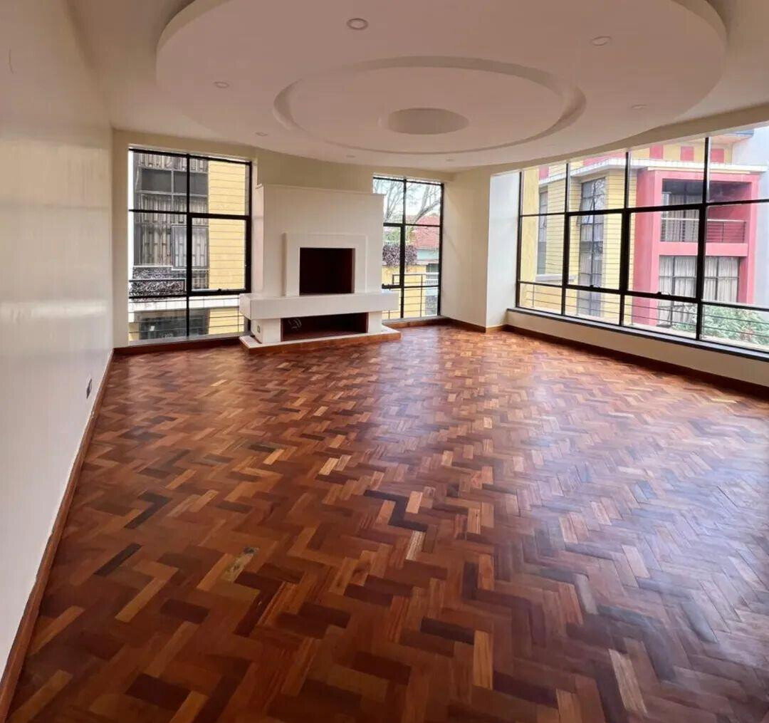 5-Ensuite Townhouse with Rooftop Terrace & Solar - Lavington
