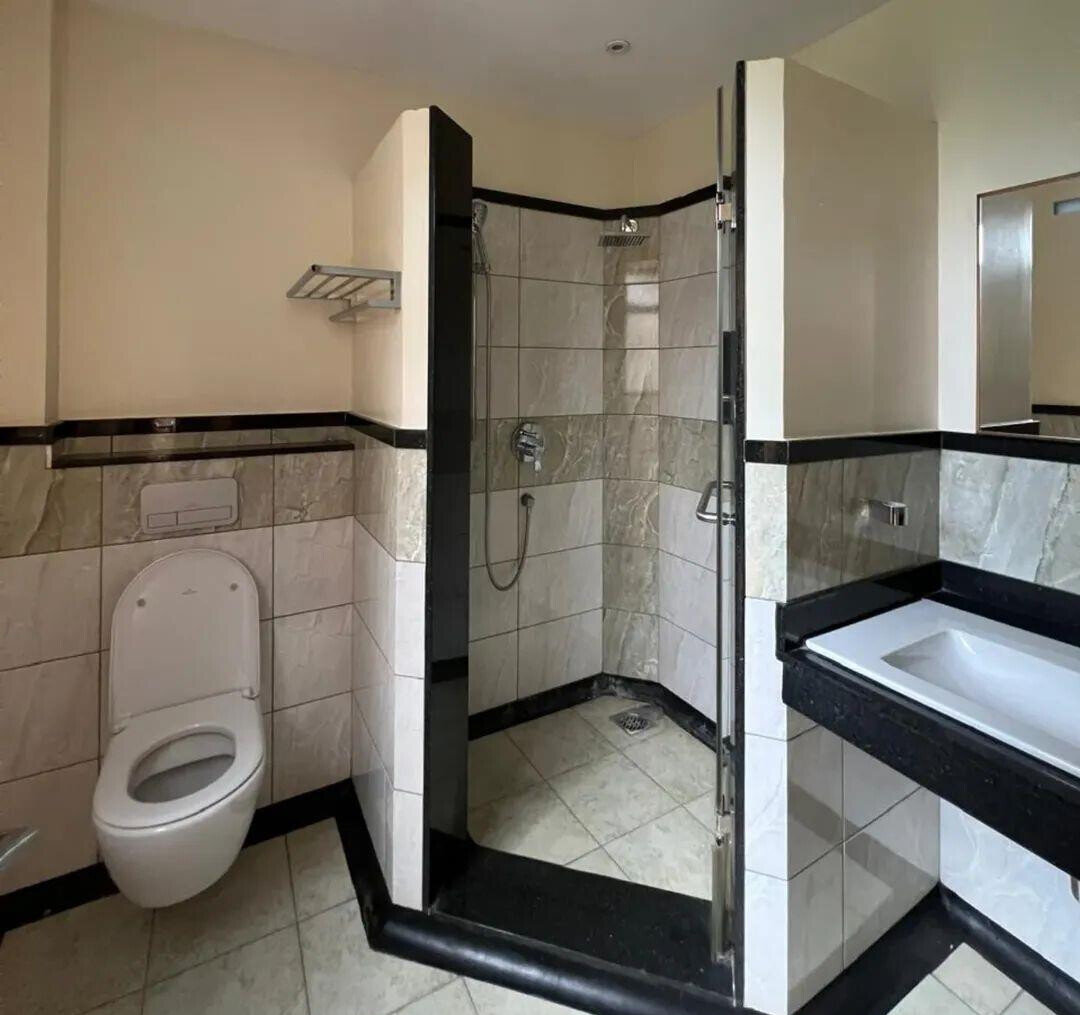 5-Ensuite Townhouse with Rooftop Terrace & Solar - Lavington