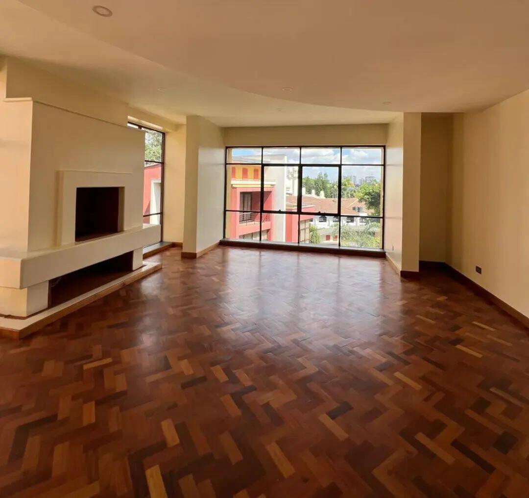 5-Ensuite Townhouse with Rooftop Terrace & Solar - Lavington