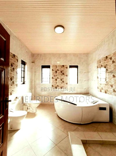 Furnished 5bdrm Maisonette in Golf View Estate, Nairobi Central - Image 9