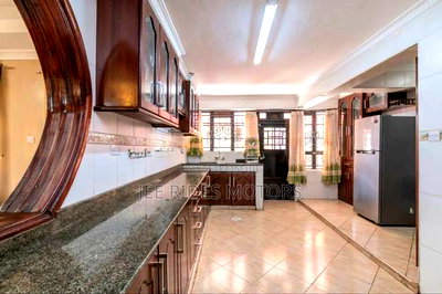 Furnished 5bdrm Maisonette in Golf View Estate, Nairobi Central - Image 10