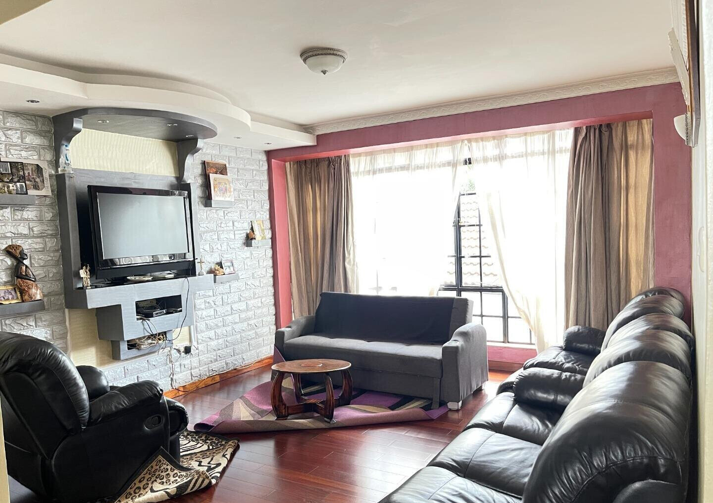 5-Ensuite Townhouse with Fireplace & Private Garden - Lavington