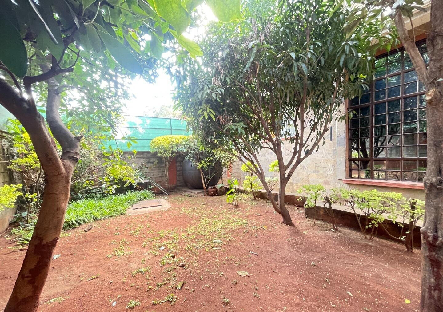 5-Ensuite Townhouse with Fireplace & Private Garden - Lavington