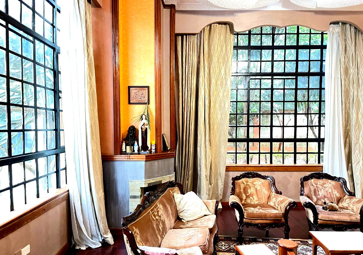 5-Ensuite Townhouse with Fireplace & Private Garden - Lavington