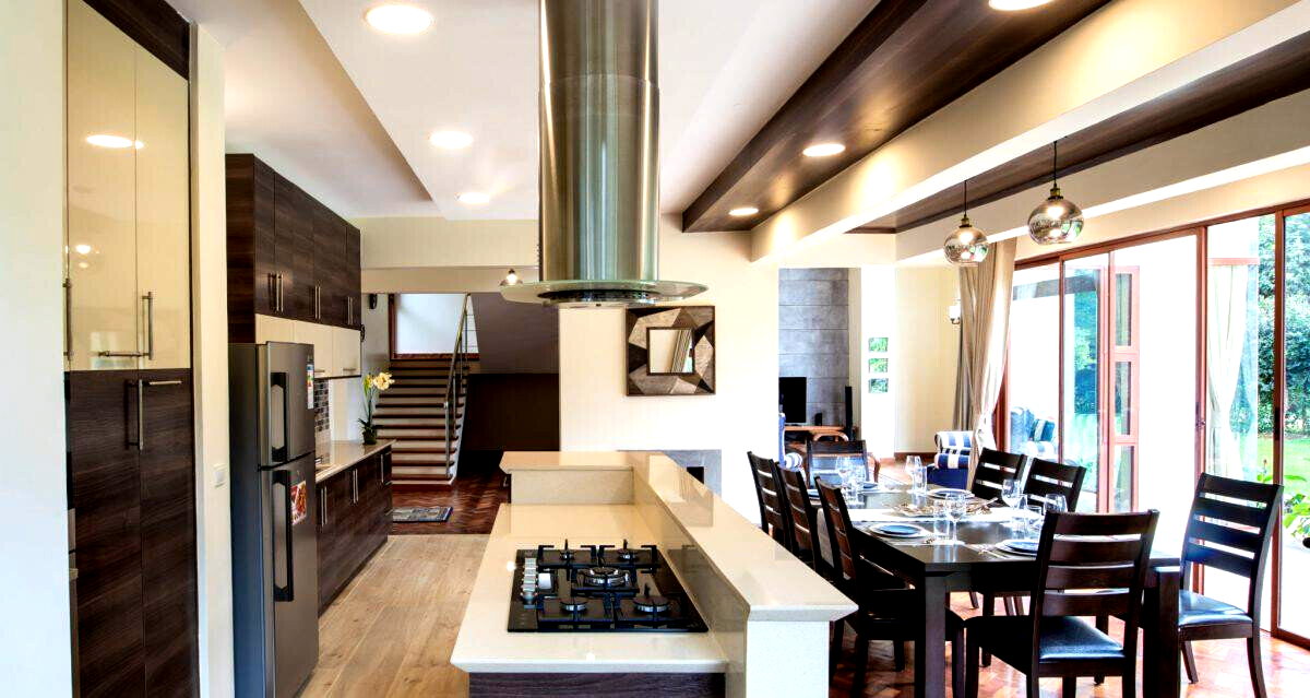 5-Ensuite Townhouse with Lift & Rooftop Access – Karen