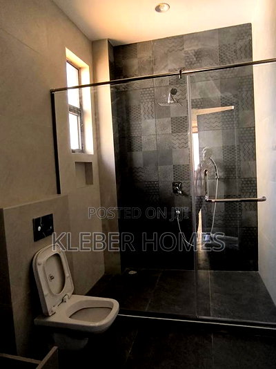 5bdrm Villa in Lavington for sale - Image 12