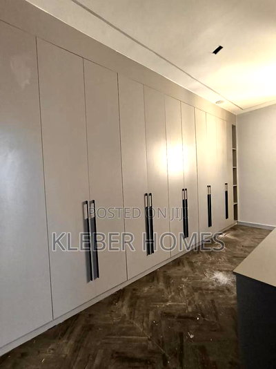 5bdrm Villa in Lavington for sale - Image 13