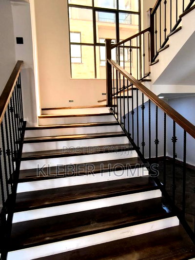 5bdrm Villa in Lavington for sale - Image 15