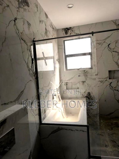 5bdrm Villa in Lavington for sale - Image 6